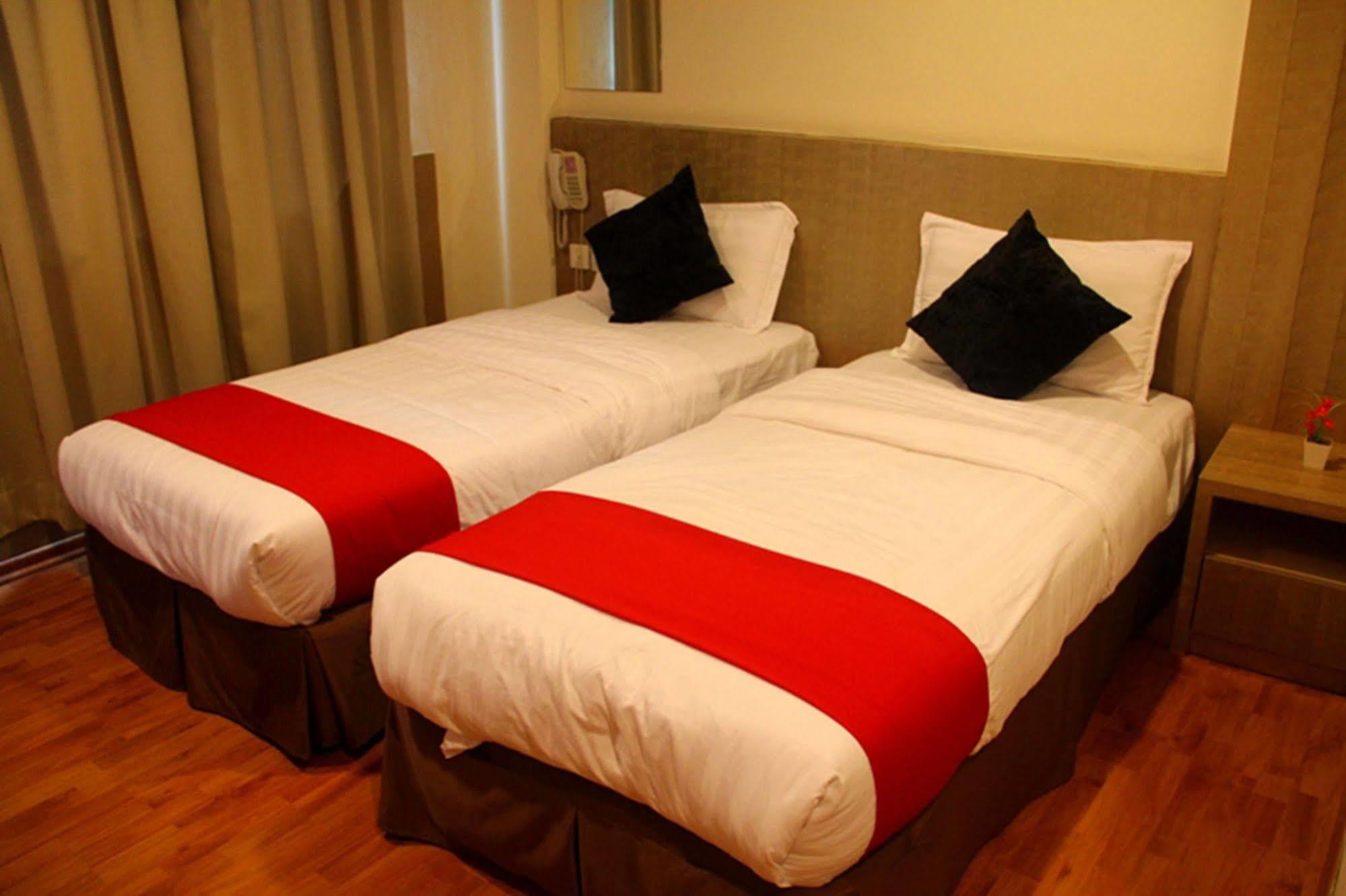 906 Hotel Melaka Raya Exteriör bild